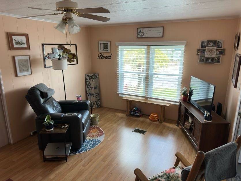 162 Zermatt Drive a Winter Haven, FL Mobile or Manufactured Home for Sale
